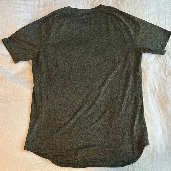 Lululemon Men’s Drysense Short Sleeve Size L - Picture 2 of 5